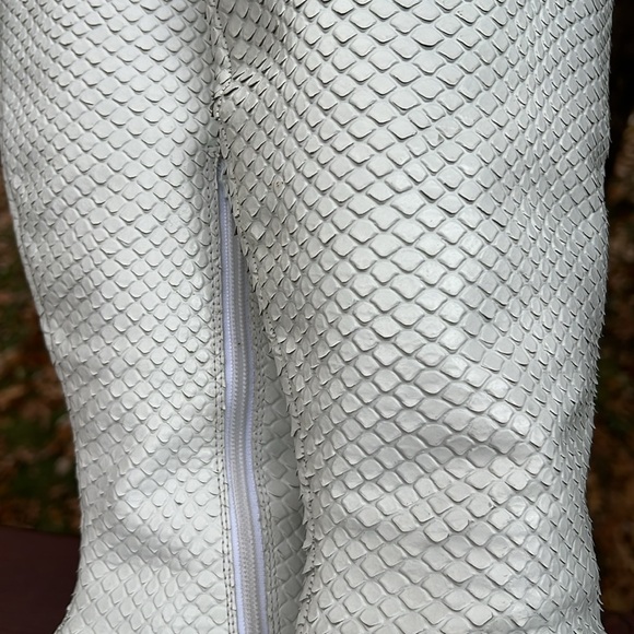 Sexy white cowhide leather stiletto boots in size 7.5 - Picture 8 of 11